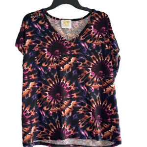 Soft Peace Love and Cake top S